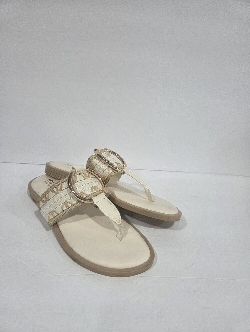 Lottini Women’s Ivory Thong Sandals with Decorative Ring Sz.37